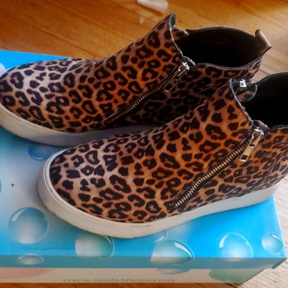Women's wedge shoes 7.5